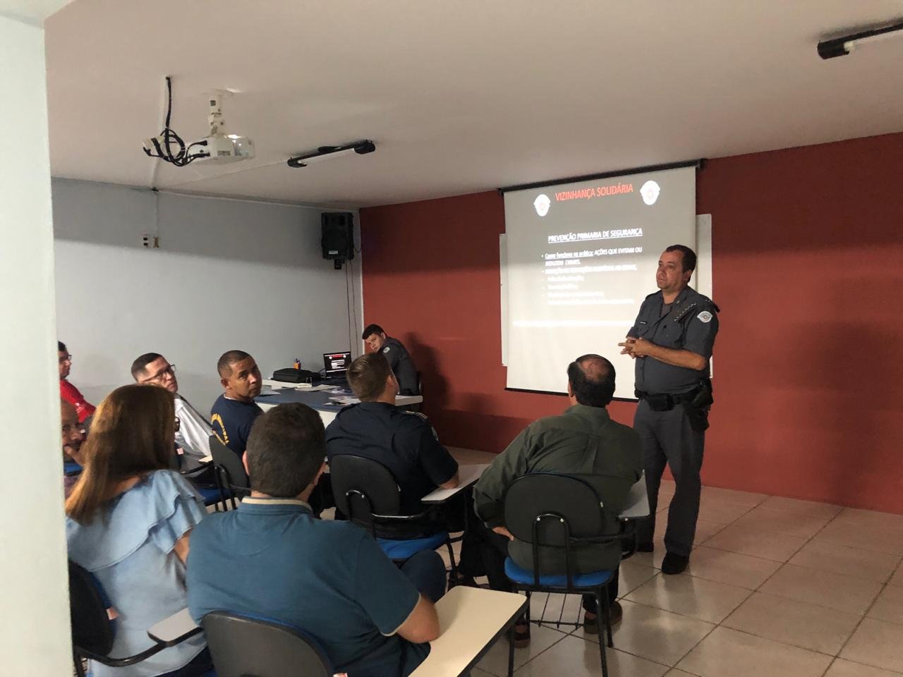 Norder realiza palestra voltada para os comerciantes de Jaguariúna