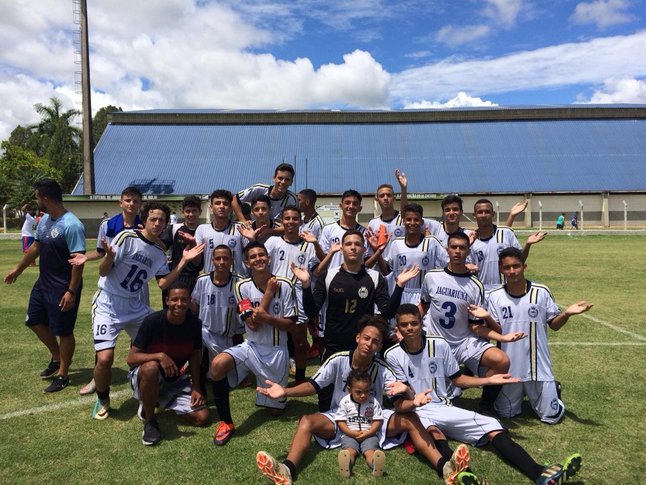 Futebol entra em campo pela competição no domingo