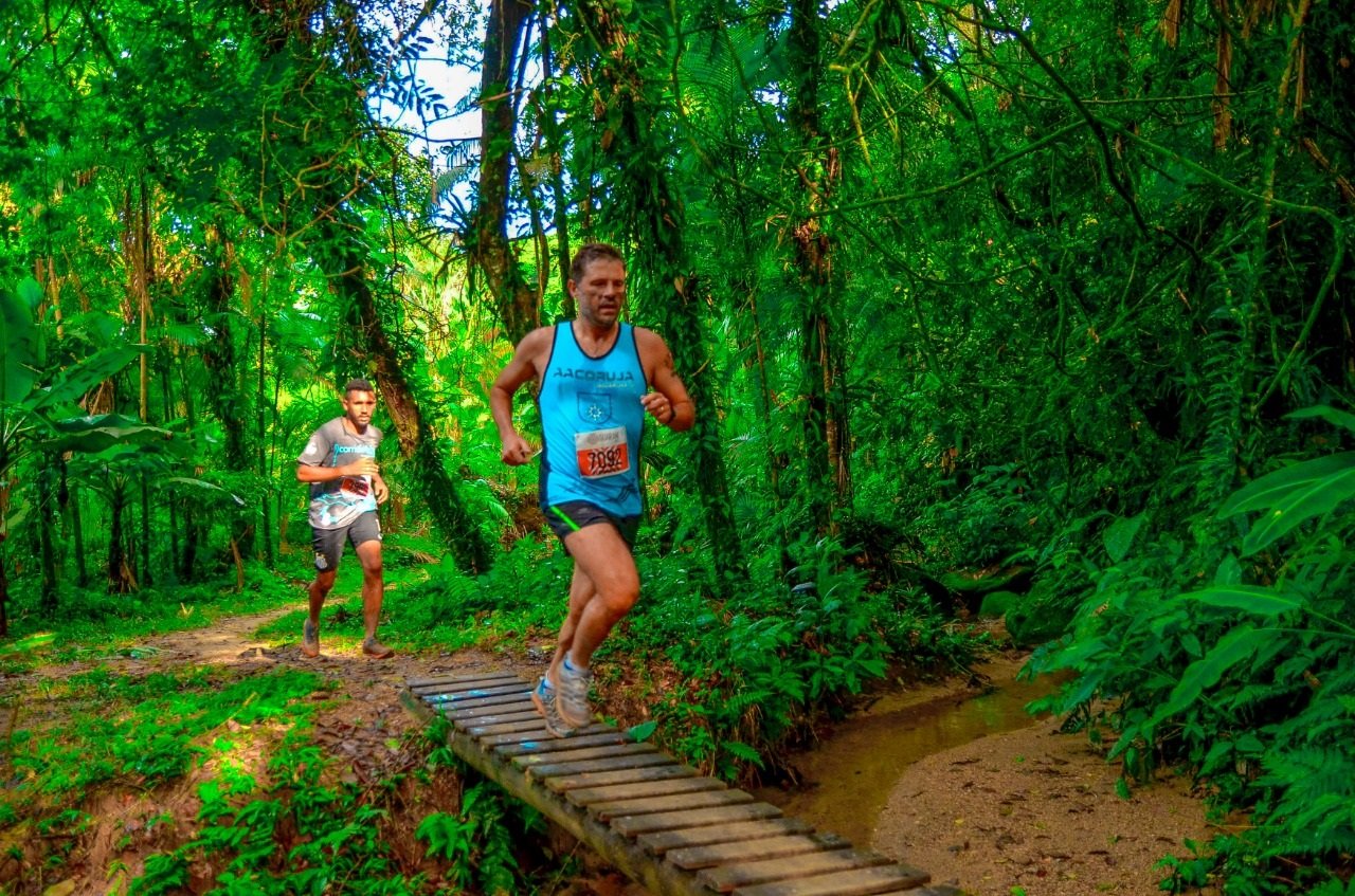 Fernando subiu no pdio ao superar os obstculos da prova