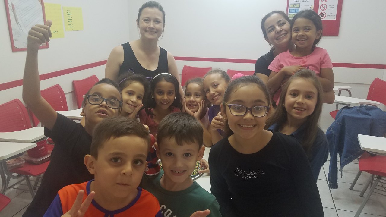 Escola de ingls promete muita diverso