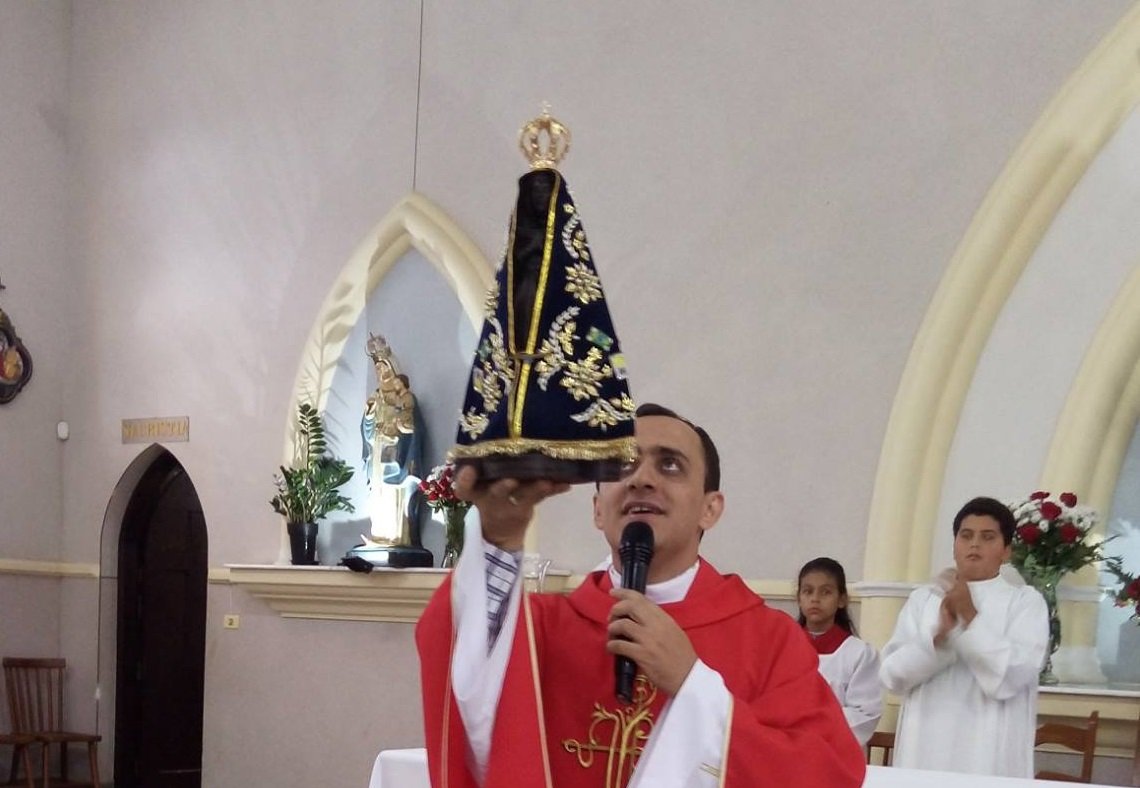 Missas esto programadas neste final de semana para celebrar a padroeira do Brasil Nossa Senhora Aparecida
