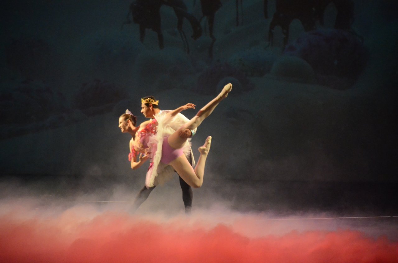 Momento de magia e de beleza numa das cenas de O Quebra-Nozes