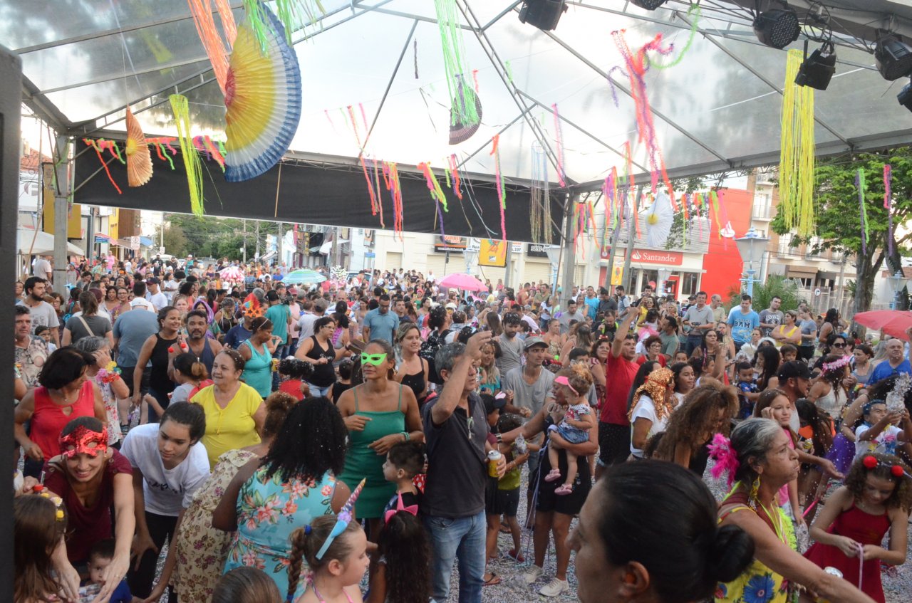 Pblico compareceu na edio do ano passado do carnaval de Jaguarina