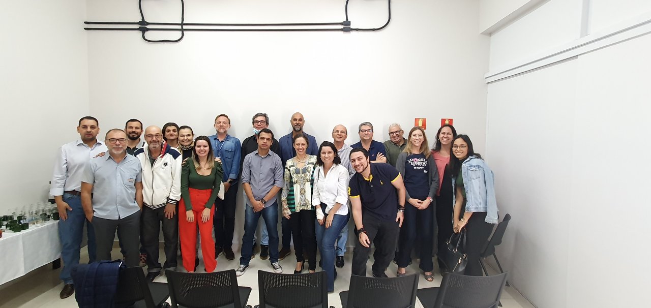 Integrantes do grupo de Fomento durante uma das reuniões
