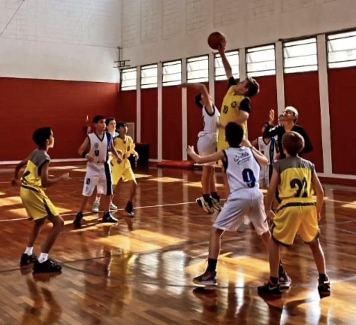 Jogo foi bastante equilibrado entre as duas equipes