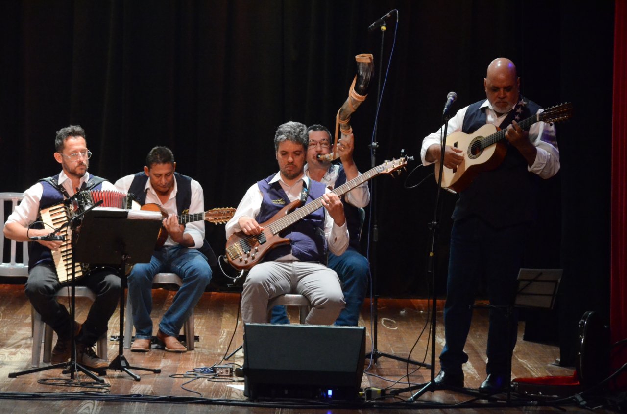 Berrante passou a integrar as apresentações da orquestra (Foto Gislaine Mathias)