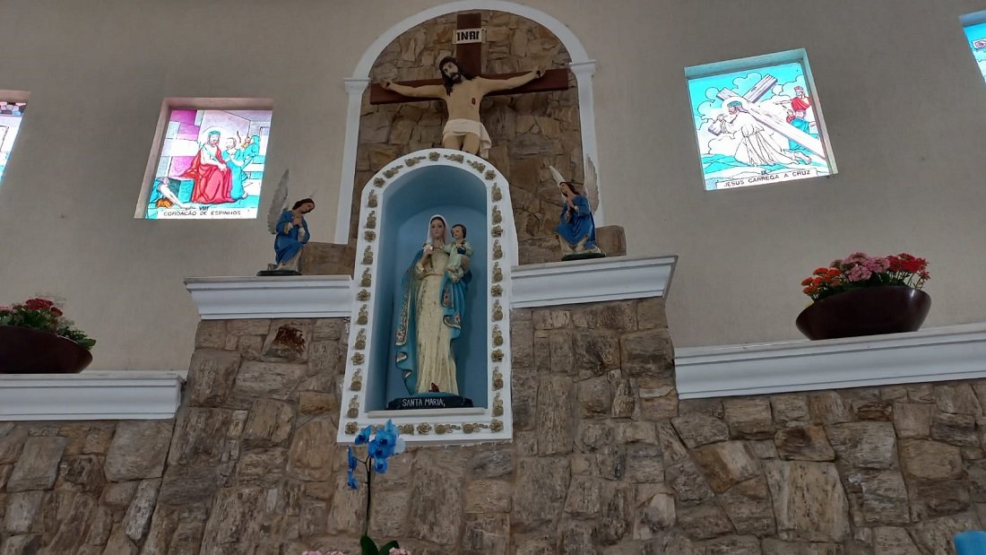 Programação conta com coroação da imagem de Santa Maria no altar da Matriz (Foto Gislaine Mathias)