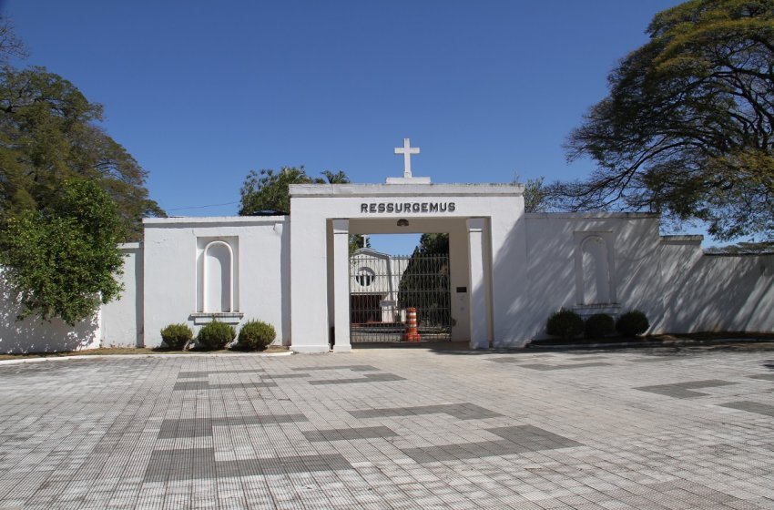 Cemitério abre para visitação às 6h30 nesta quarta-feira