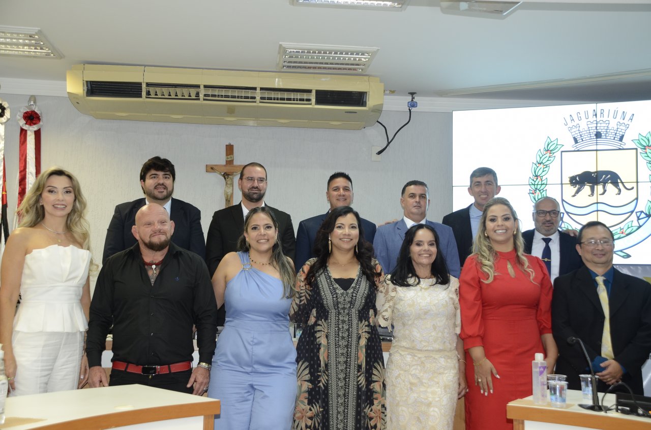 Os 13 vereadores eleitos participaram da eleição da Mesa Diretora e da sessão extraordinária (Foto Gislaine Mathias)