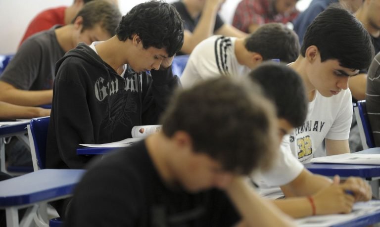 Alunos em Etec (Foto Agncia Brasil)
