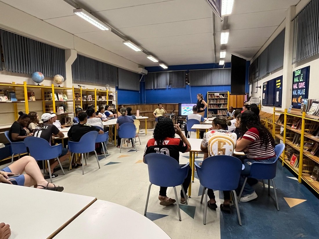 Alunos são orientados sobre a dengue (Foto divulgação)