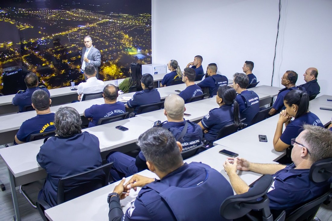A palestra foi assistida por 25 guardas, último grupo de um total de 90 profissionais que participam da etapa final do processo (Foto Thiago Carvalho)