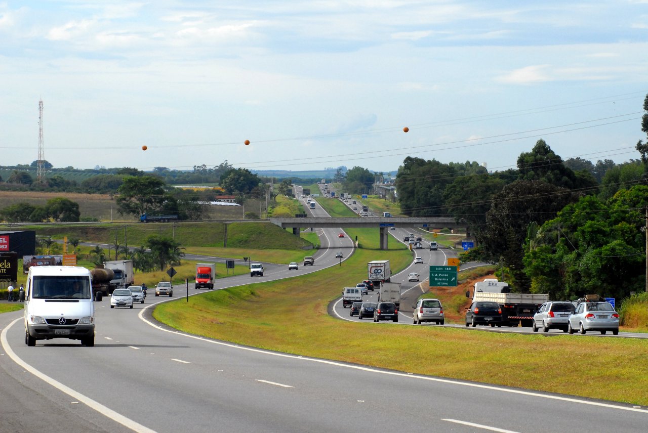 Motoristas tamb�m devem ficar atentos aos per�odos de fluxo intenso
