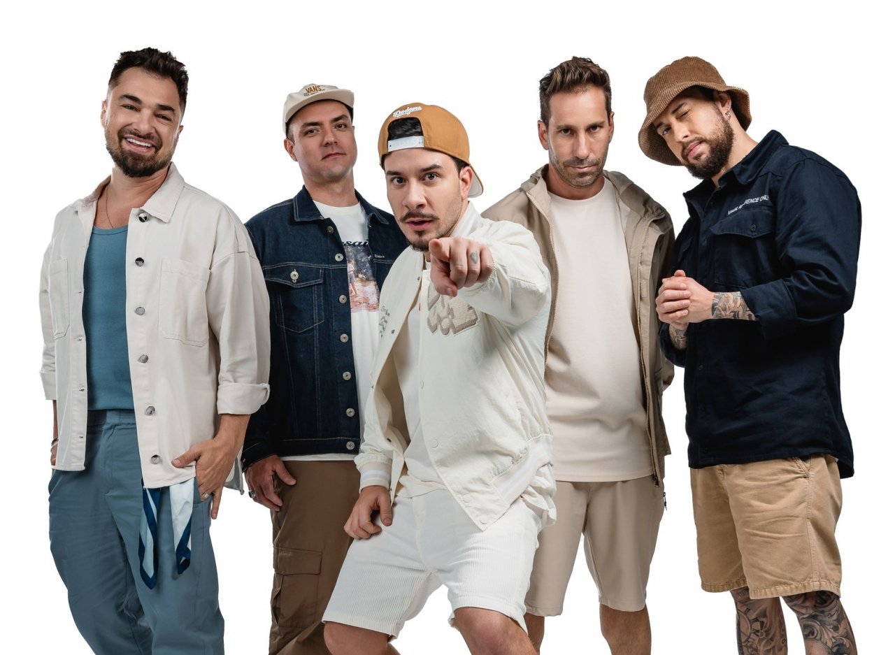 Jeito Moleque abre a programa��o de shows