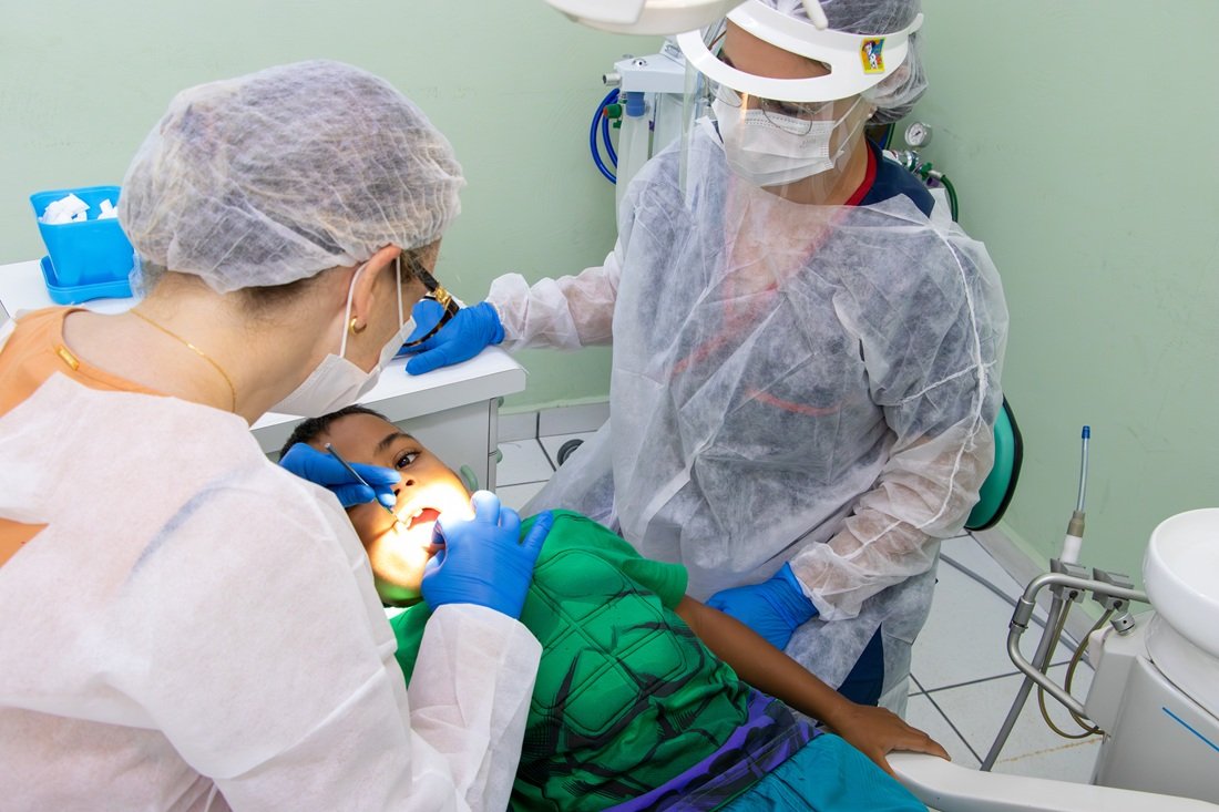 Centro Odontol�gico tamb�m trabalha com procedimentos agendados (Foto Thiago Carvalho)
