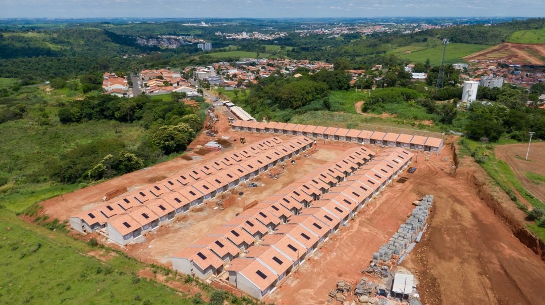 Casas sendo constru�das no bairro Florian�polis (Foto Thiago Carvalho) 