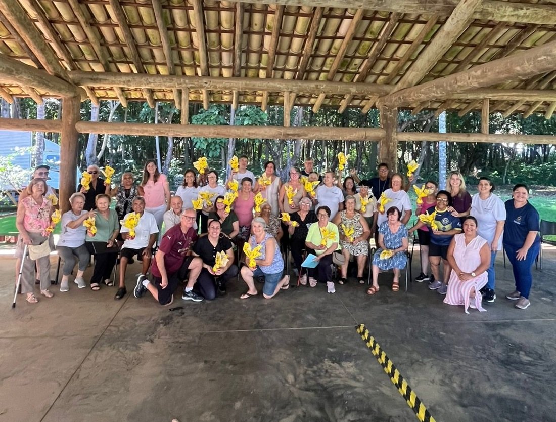 Idosos ganham ovos de P�scoa (Foto divulga��o)