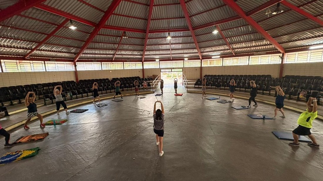 Alunos durante atividade no Espa�o Azul (Foto divulga��o)