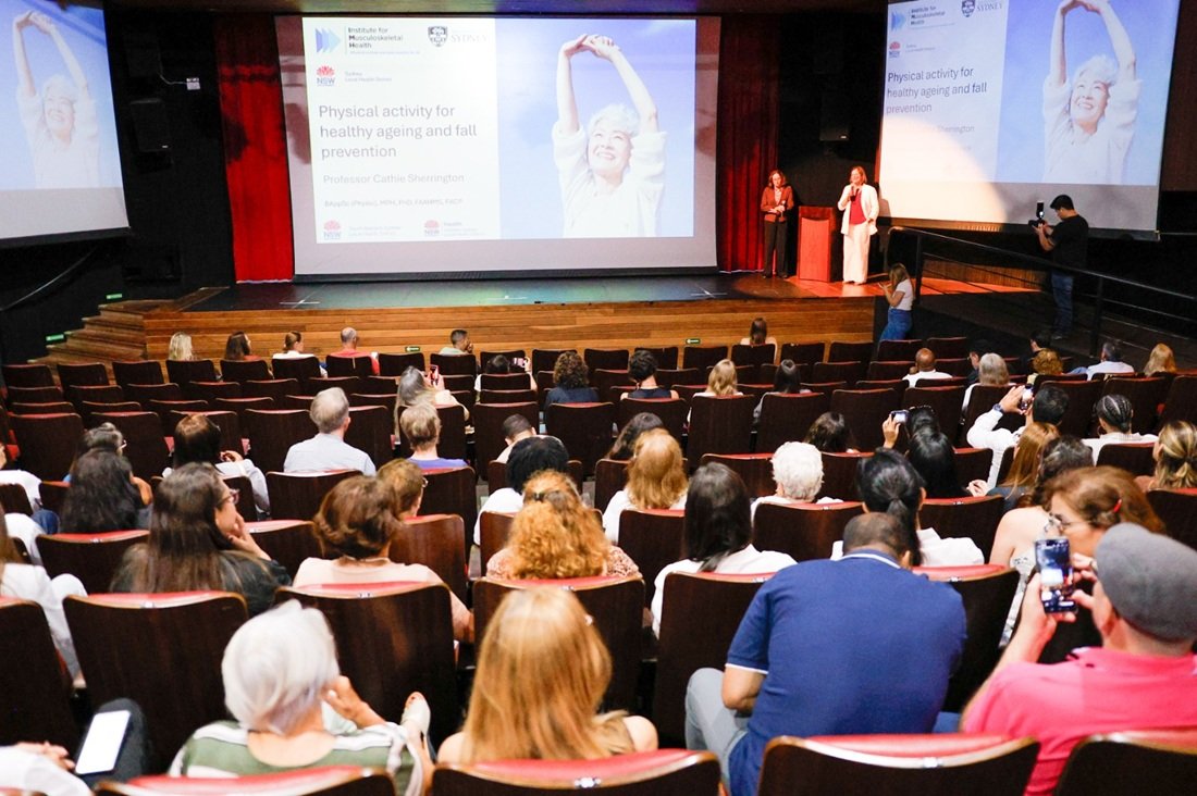 Lan�amento aconteceu no Teatro Municipal Dona Zenaide (Foto Diego Monarin)