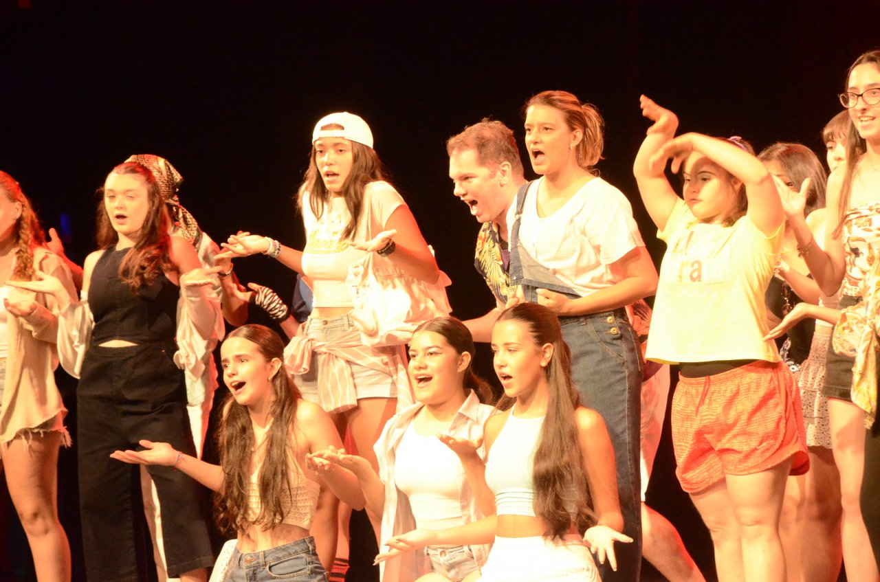 Teatro tamb�m fez parte das apresenta��es (Foto Gislaine Mathias)