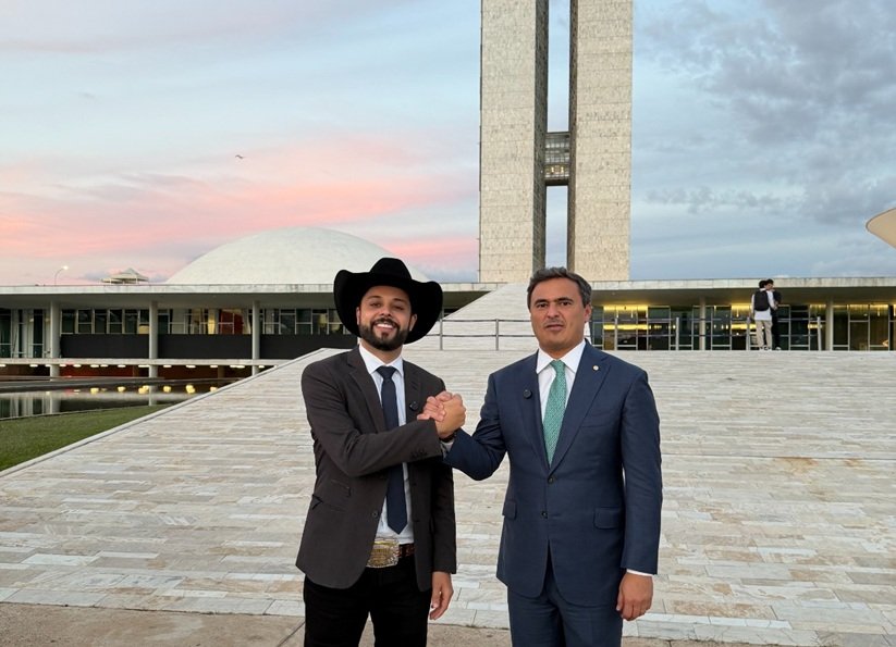 Prefeito Davi Neto e o deputado Mauricio Neves em Bras�lia (Foto divulga��o)