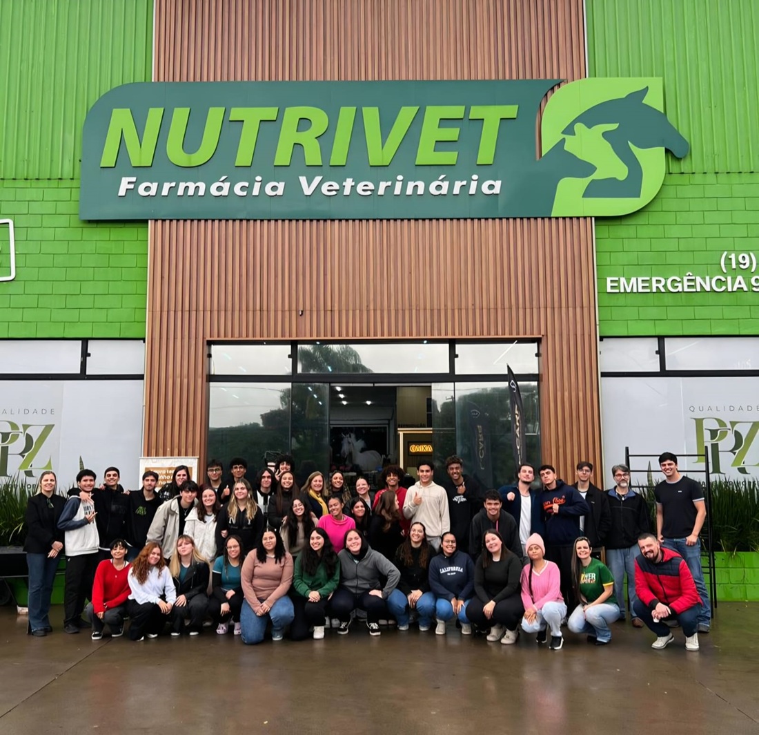 Alunos realizam visita técnica na Nutrivet (Foto divulgação)
