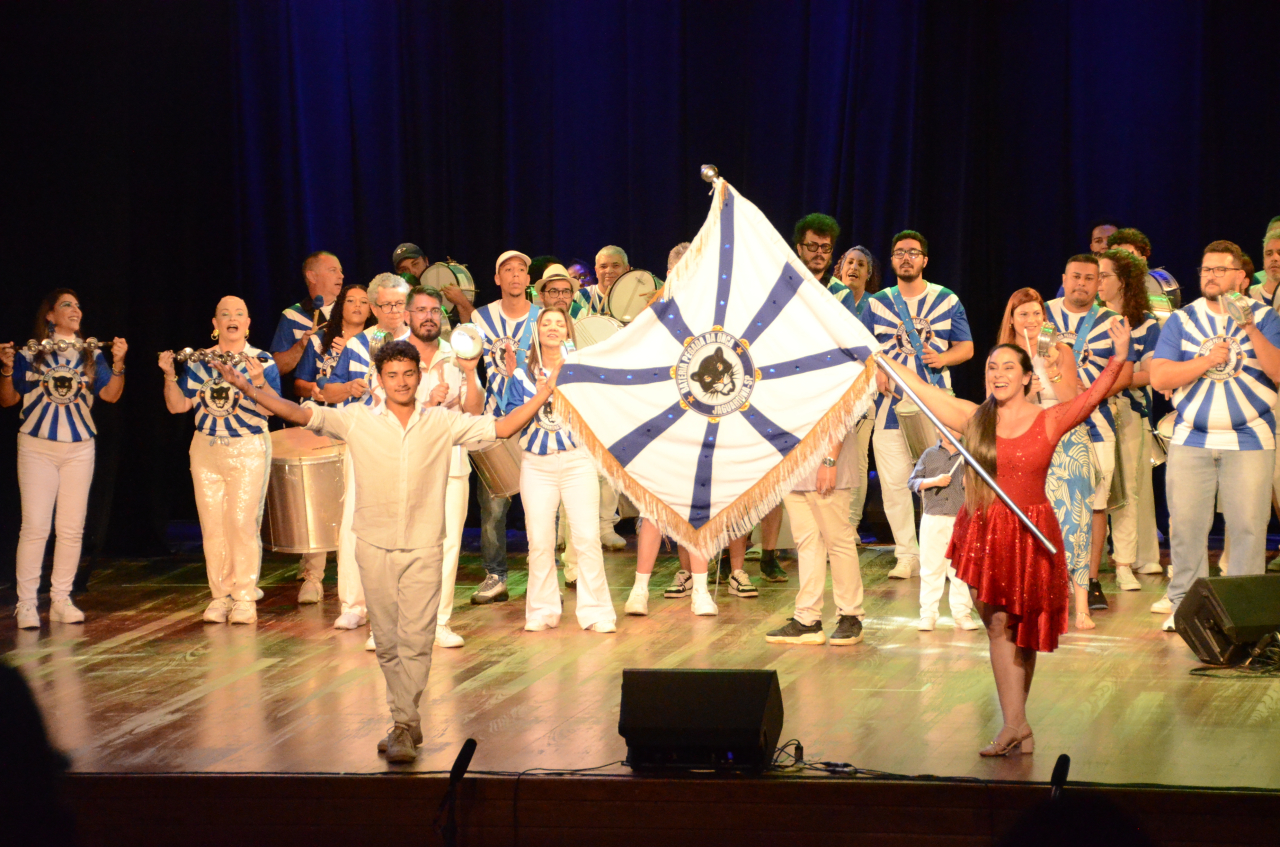 Bateria realiza ensaios sempre às terças-feiras (Foto Gislaine Mathias)