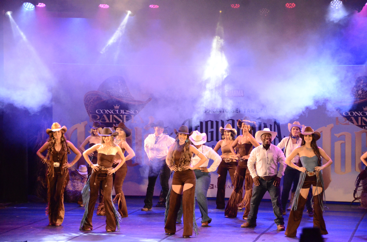 Abertura do Concurso de Rainha do Jaguariúna Rodeo Festival (Foto Gislaine Mathias)