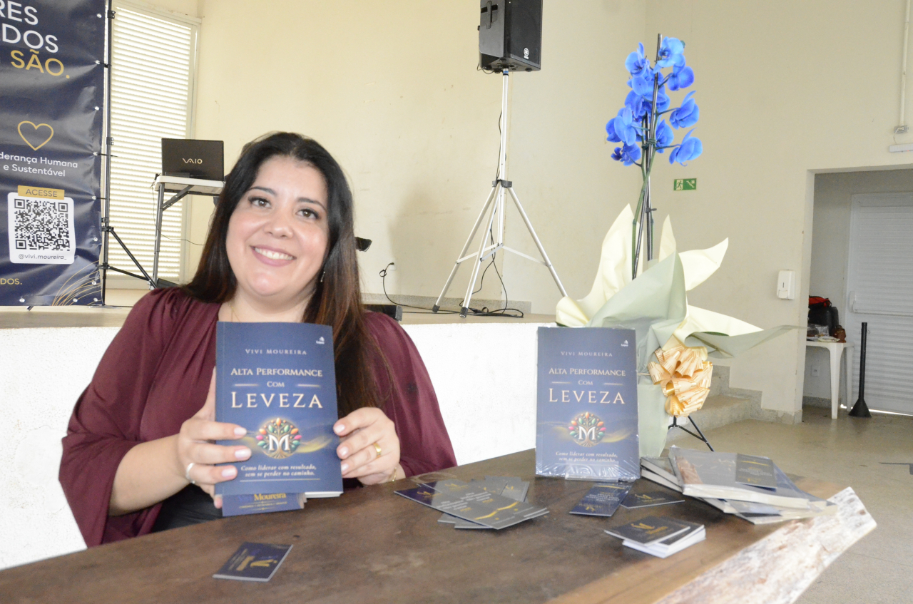 Escritora destaca no livro como liderar com resultados sem se perder no caminho (Foto Gislaine Mathias)