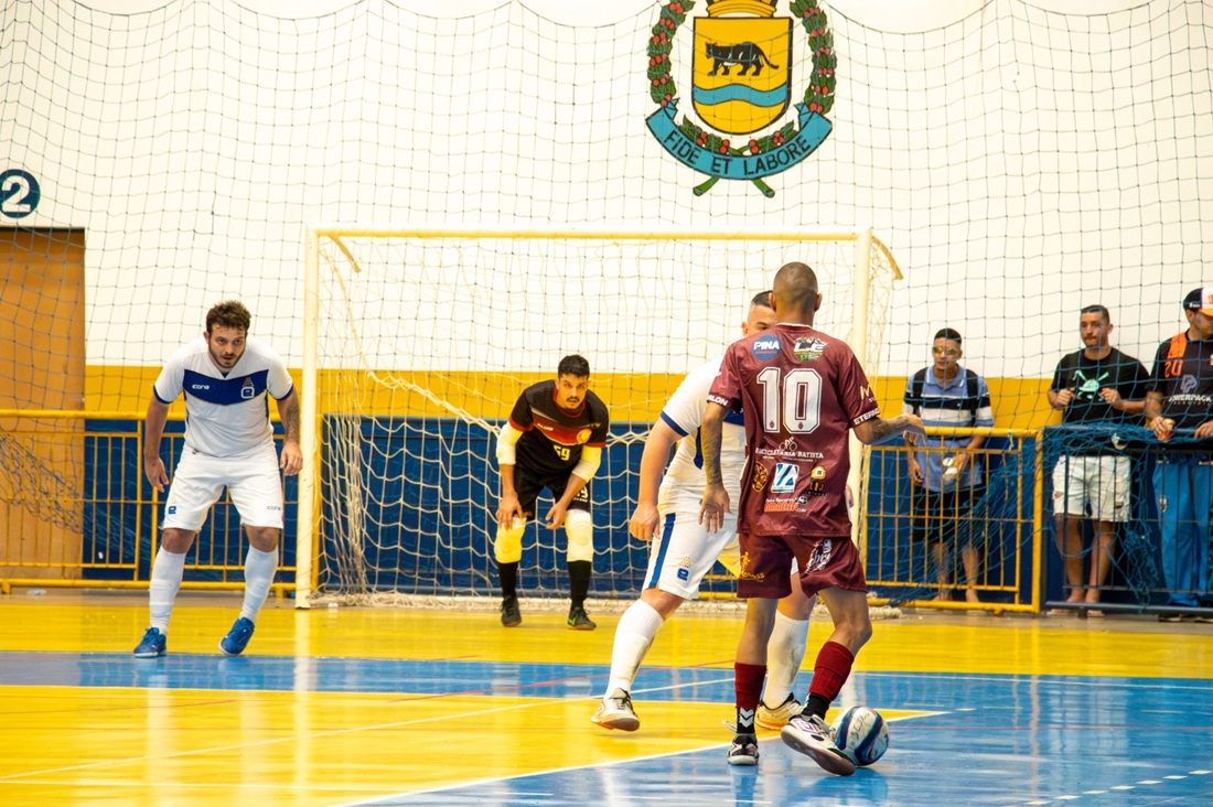 Jogos movimentam o ginásio Azulão (Foto Thiago Carvalho)