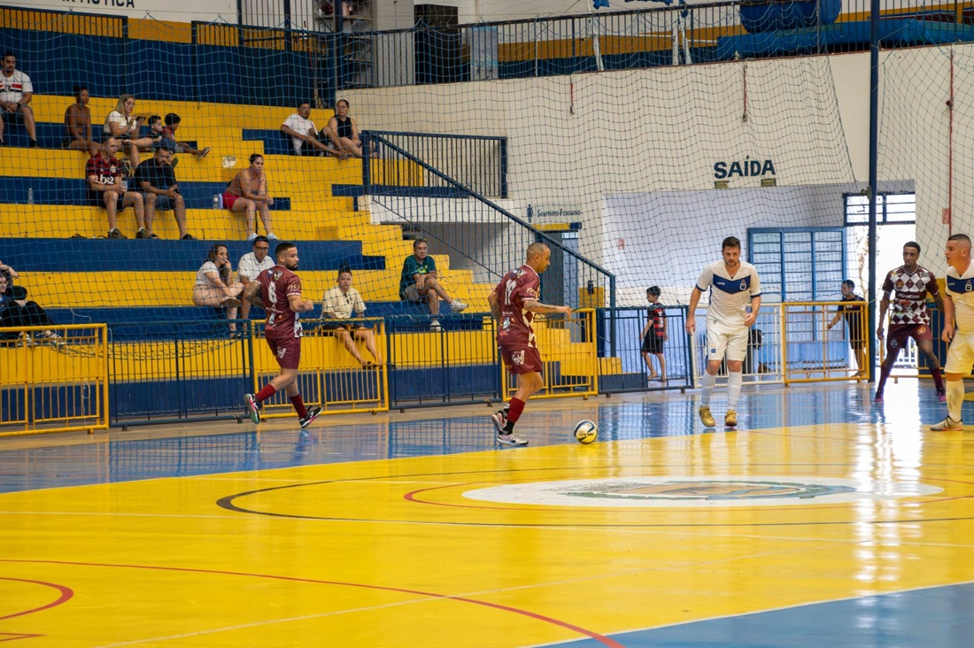 Ginásio Azulão sedia os jogos do Futsal Amador (Foto Thiago Carvalho) 