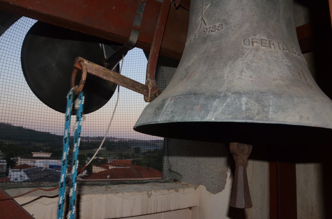 Sinos na torre da Matriz Centenária fazem parte da história da cidade