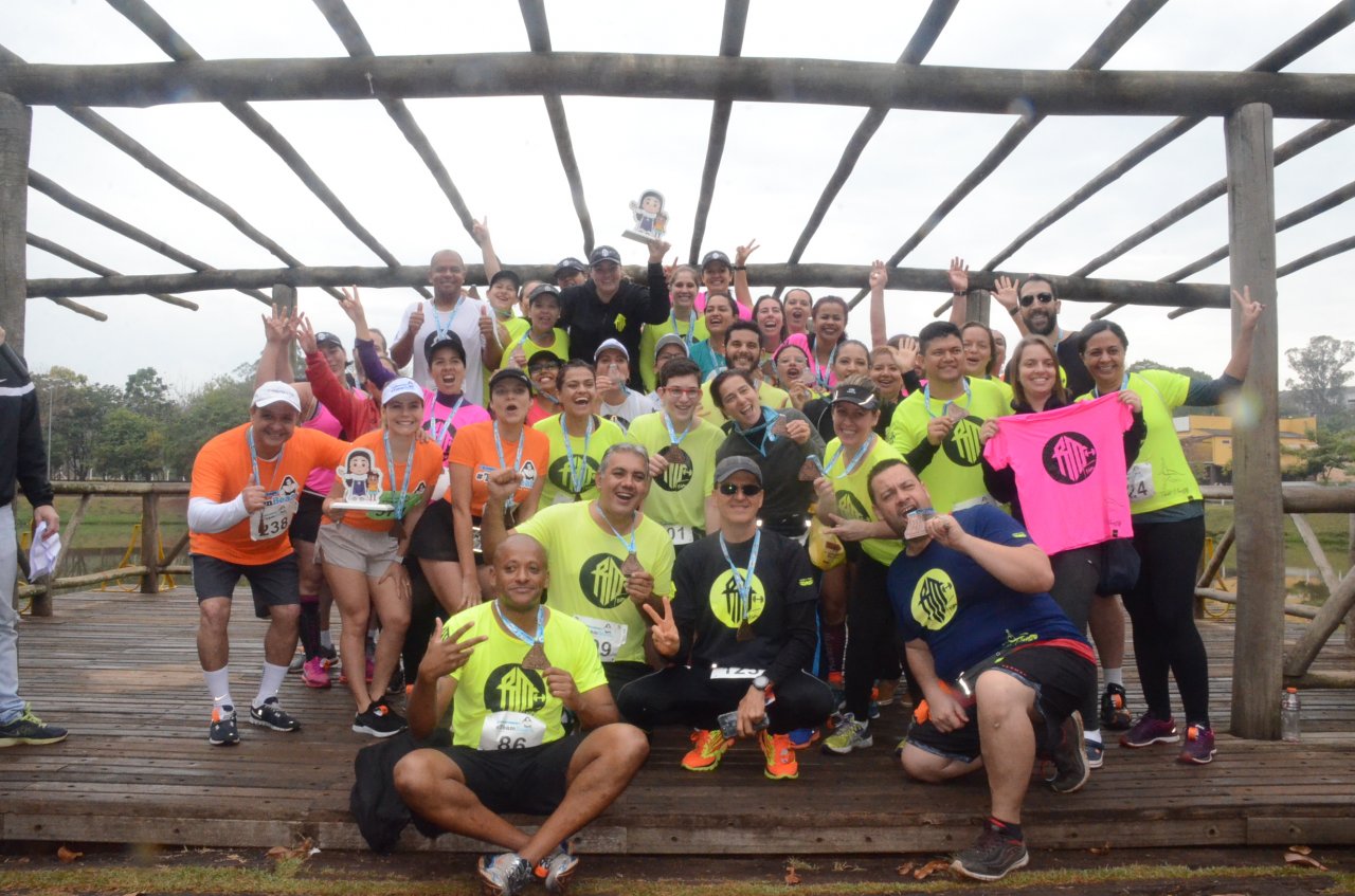 Equipe Team Remanzatto recebeu premiao por ter o maior nmero de inscritos na prova