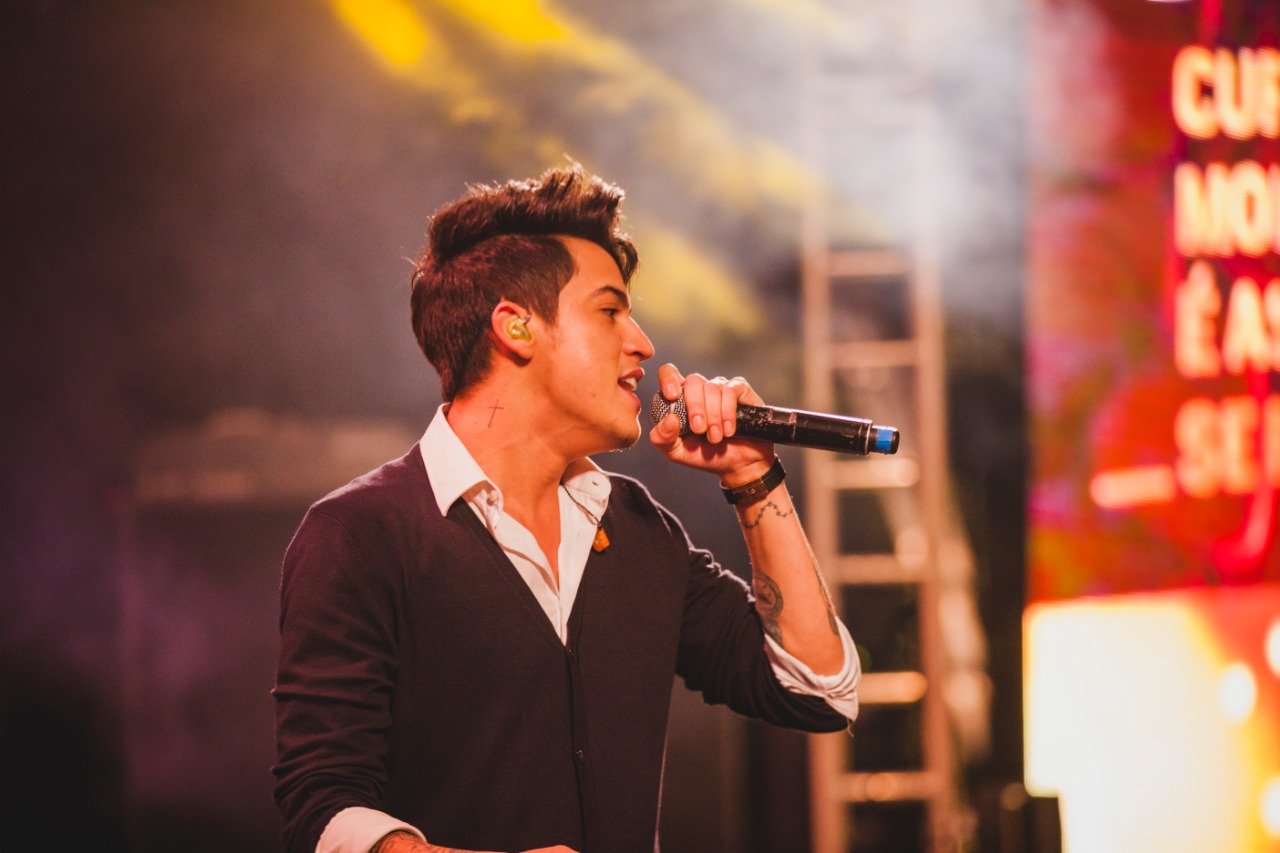 Jefferson Moraes foi confirmado e encerra a festa deste ano