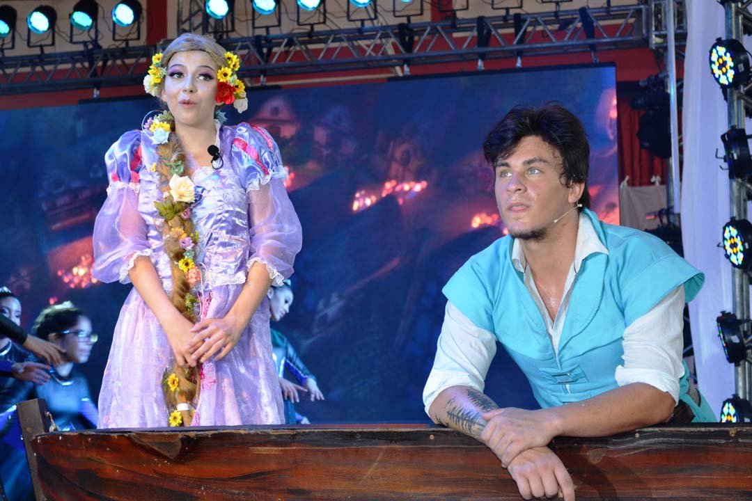 Pe�a re�ne alunos de teatro de Pedreira