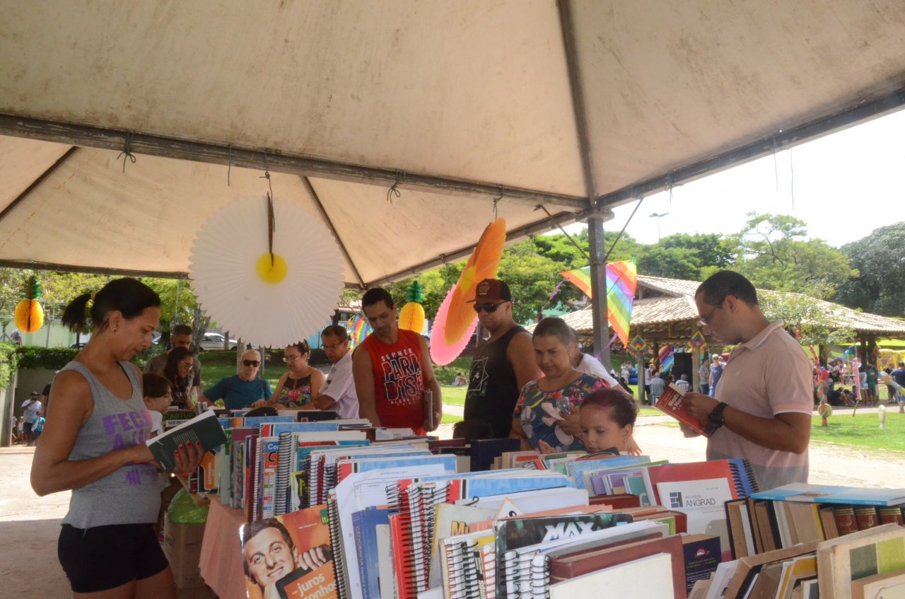 Biblioteca itinerante foi um dos destaques da programao do evento e chamou a ateno de crianas e adultos (Fotos Gislaine Mathias) 