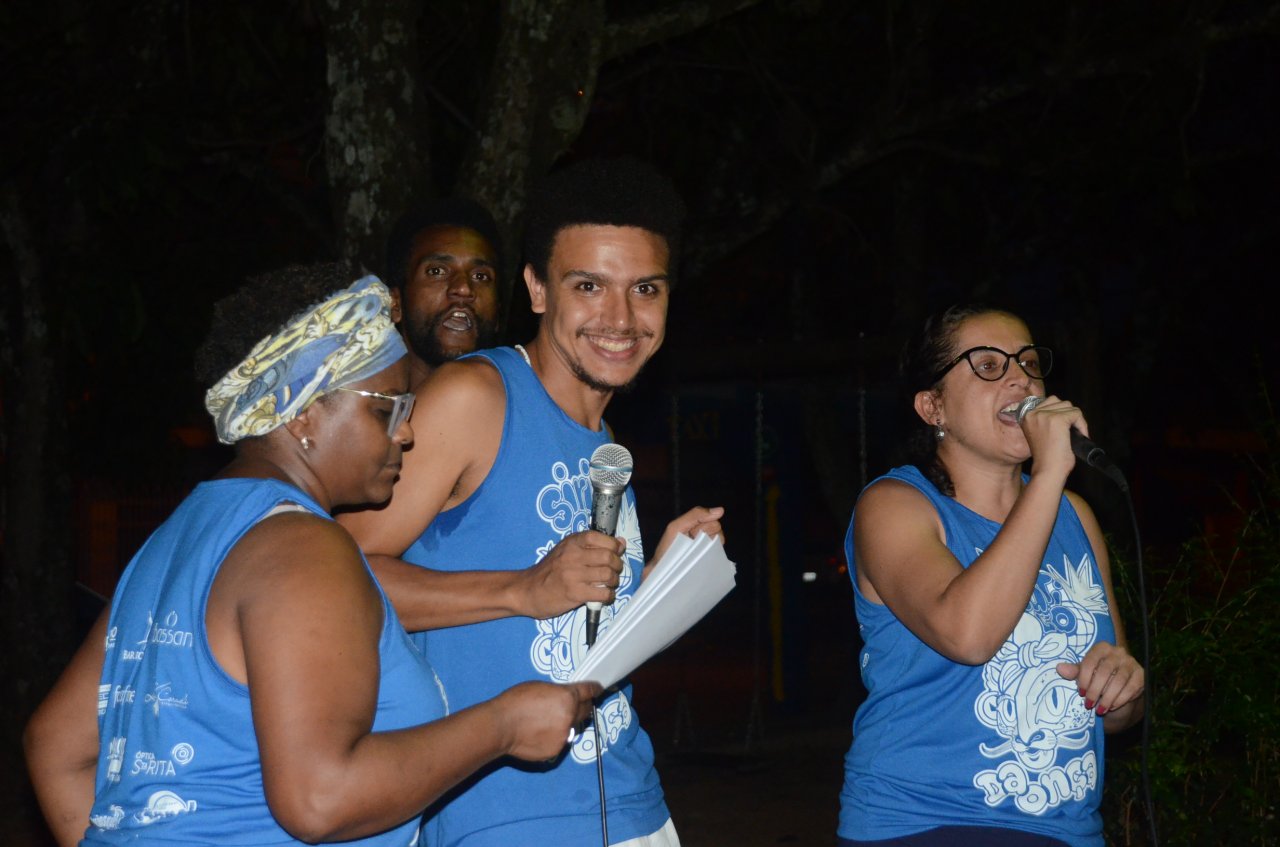 Ritinha, Luiz e Geísa formam o grupo de cantores do bloco