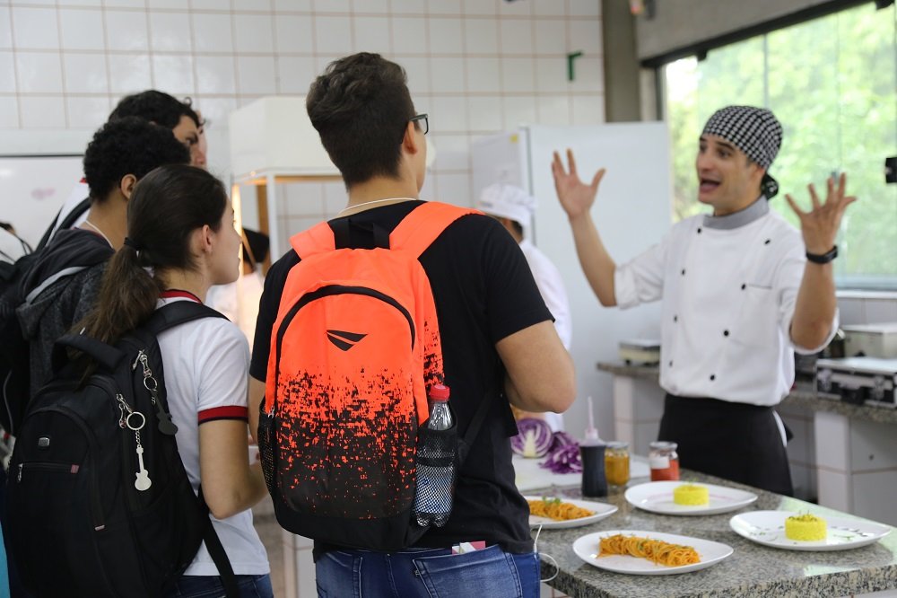 Benefcio  concedido atravs de instituies privadas, como, a UniFAJ