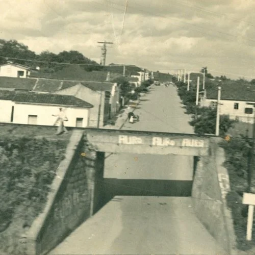 Visão de como era Jaguariúna com os pontilhões 