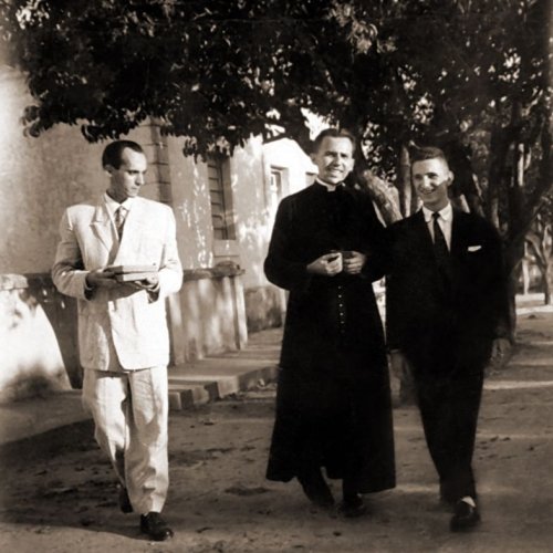 Chegada do Padre Gomes no ano de 1948 no distrito de Jaguarina (Acervo Casa da Memria Padre Gomes) 