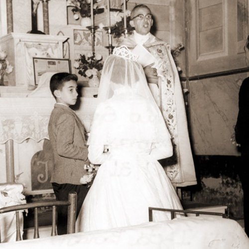 Casamento de Izeta e Irineu Bordotti na Igreja Centenária de Santa Maria (Acervo Casa da Memória Padre Gomes) 