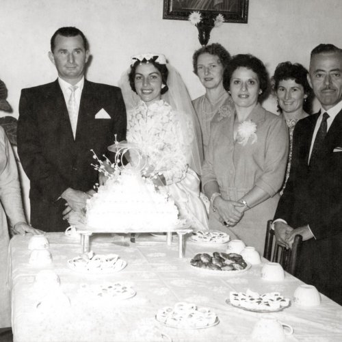 Casamento de Tuta com Florinda Martins, em maio de 1959. Na foto, entre os convidados, o prefeito na poca, Adone Bonetti (Acervo Casa da Memria Padre Gomes) 