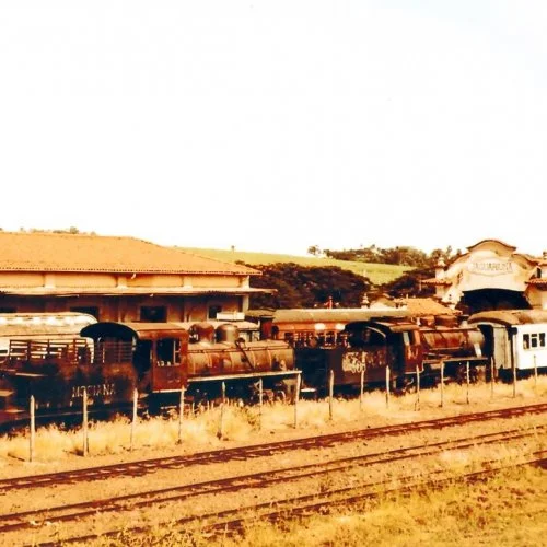 Locomotivas da ABPF ficaram por um período em exposição na Estação (Acervo Casa da Memória) 