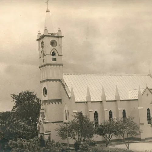 Nas terras da Fazenda Florianópolis, de propriedade do coronel Amâncio Bueno, foi projetada uma igreja, marco de fundação de Jaguariúna (Acervo Casa da Memória) 