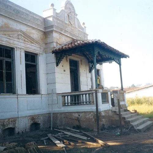 Casarão passando por um processo de restauro (Acervo Casa da Memória) 