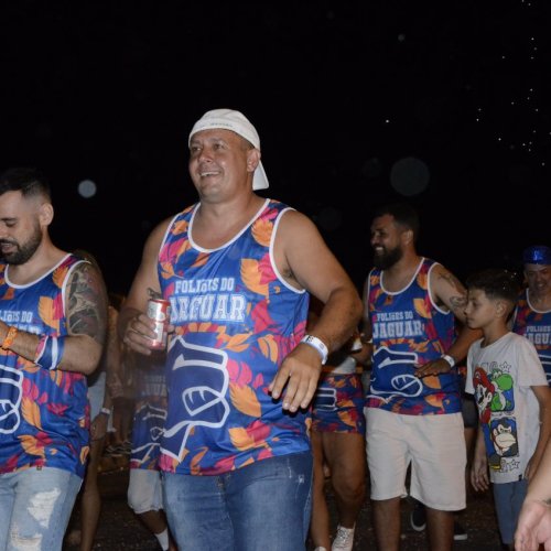 Desfile de blocos CarnaJagu 