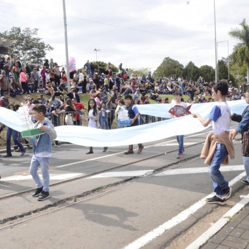 Desfile de alunos na 50 Cavalaria Antoniana (Fotos Gislaine Mathias) 