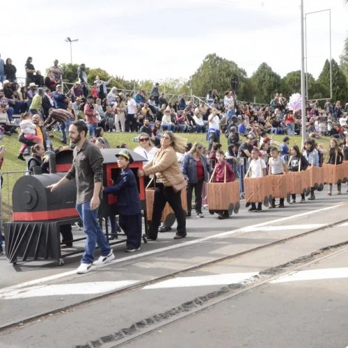 Desfile de alunos na 50ª Cavalaria Antoniana (Fotos Gislaine Mathias) 