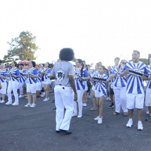 Bateria Pegada da On�a e Desfile de Blocos 