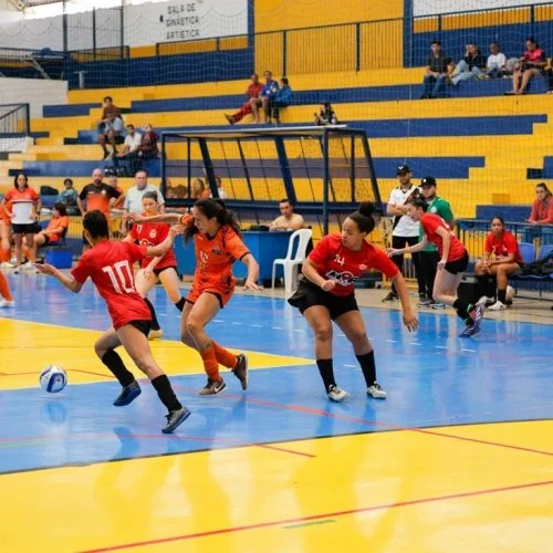 Poderosas e Adaga estreiam com vitórias na Copa Jaguariúna de Futsal Feminino 